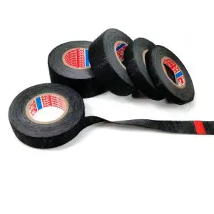 Bandă adezivă pe bază de material 15 m - 32 mm