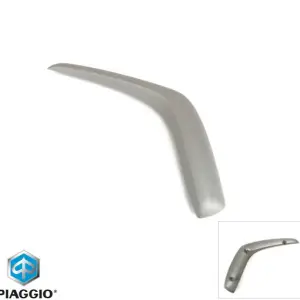 Deflector fata (ornament) stanga original Derbi Boulevard (10-11) 4T AC 100-150cc - Piaggio Fly (05-11) 4T AC 50-100-125-150cc - culoare: gri