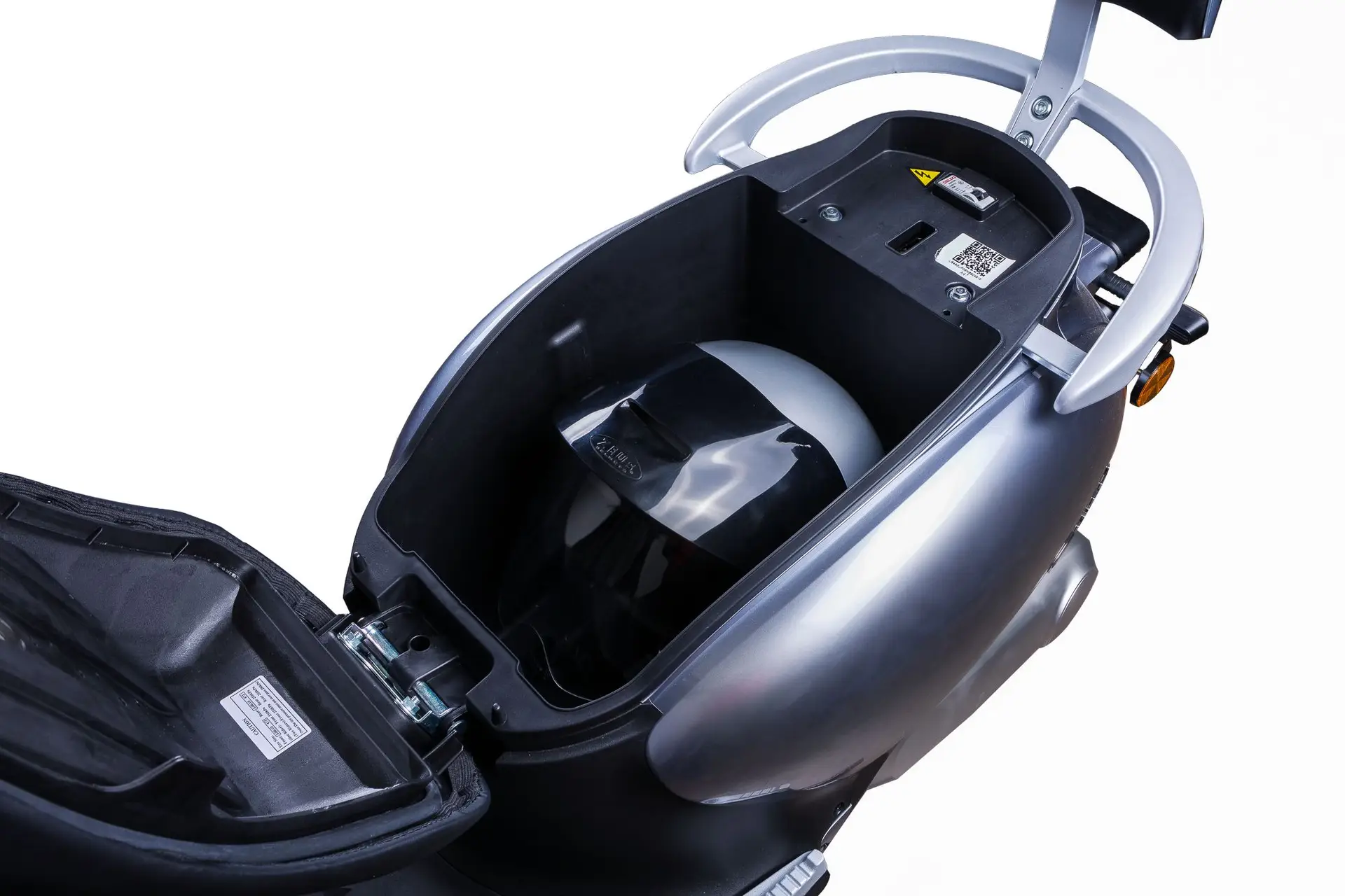 Scuter electric Ztech ZT-37 M6 autonomie 55 Km viteza maxima 45 km/h putere 2100W acumulator 20Ah/72V - imagine 2