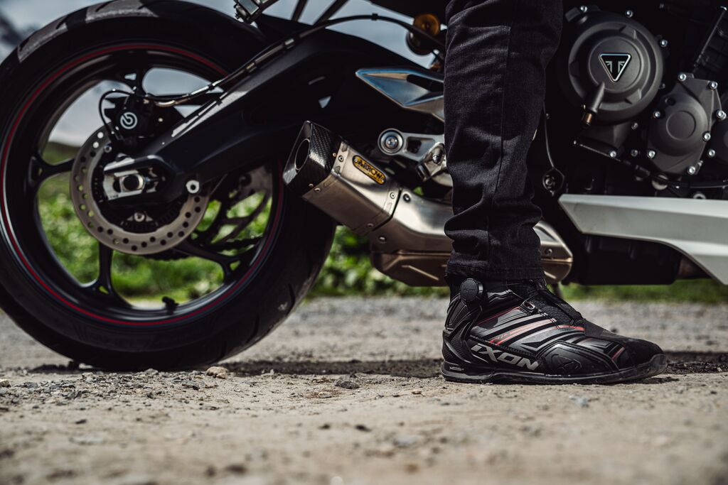 Ghete moto Roadster barbati All Season Ixon model Bull 2 WP ULTRA MS culoare: negru/antracit/rosu (100% waterproof), 46