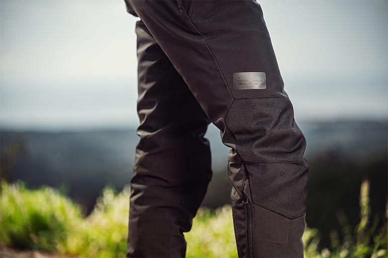 Pantaloni motociclete barbati Roadster/Urban Ixon All season model Pulsion MS culoare: negru